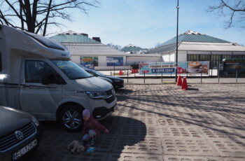 Postój kampera podczas weekendu w Łodzi